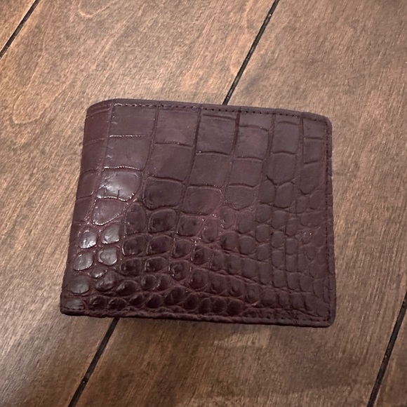 Crocodile Skin Wallet - Picture 2 of 4